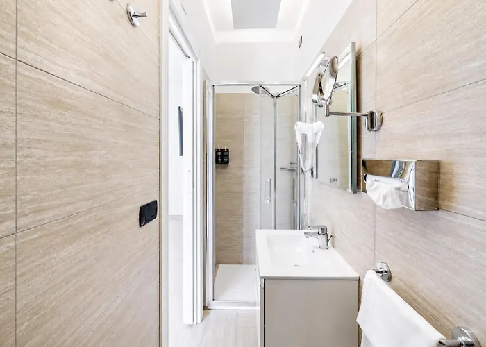 Respsuite - Novara Est 2 Camere, 2 Bagni E Garage Pernate foto